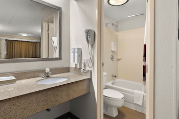 Deluxe Room, 2 Double Beds (Smoke Free)