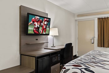 Superior Room, 1 King Bed, Accessible (Smoke Free)