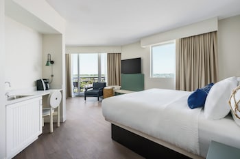 Room, Multiple Beds, Hearing Accessible, Non Smoking (Sunset View)