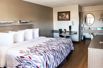 Superior Room, 1 King Bed (Smoke Free)