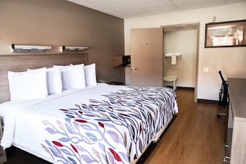 Superior Room, 1 King Bed, Accessible (Smoke Free)