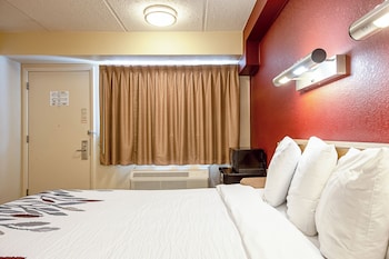 Deluxe Room, 1 King Bed, Accessible (Roll-In Shower, Smoke Free)