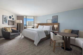 Room, 1 King Bed, Partial Ocean View, Tower (Balcony)