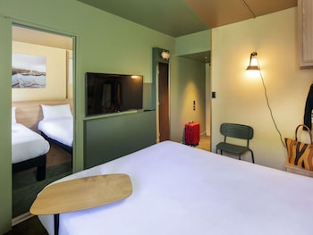 Family Room, 2 Double Beds, Connecting Rooms