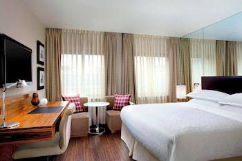Club Room, 1 King Bed