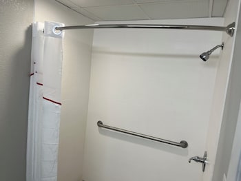 Superior Room, 1 King Bed, Roll-in Shower, Non Smoking