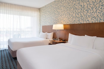 Room, 2 Queen Beds, Balcony, Pool View