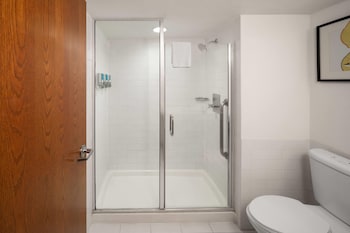 Deluxe Room, 1 King Bed, Non Smoking, Terrace