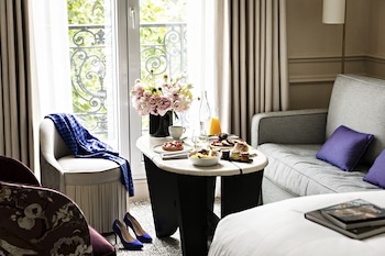 Junior Suite, 1 King or Queen Size Bed and Sofabed, Lounge Area, Scribe Street View
