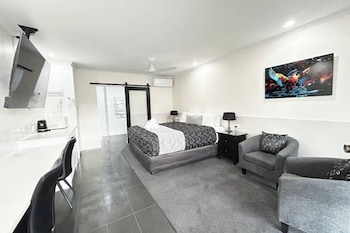 Superior Room, 1 King Bed, Non Smoking