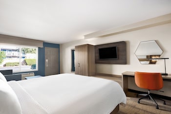 Standard Room, 1 King Bed (Leisure)
