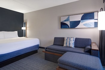 Room, 1 King Bed with Sofa bed, Balcony, Oceanfront
