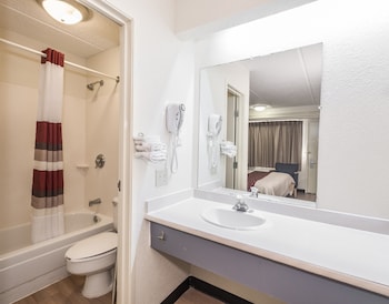 Deluxe Room, 2 Queen Beds, Non Smoking