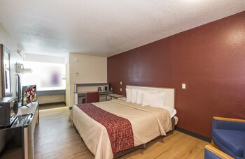 Superior Room, 1 King Bed, Smoking