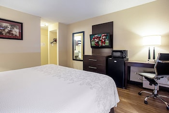 Deluxe Room, 1 King Bed (Smoke Free)