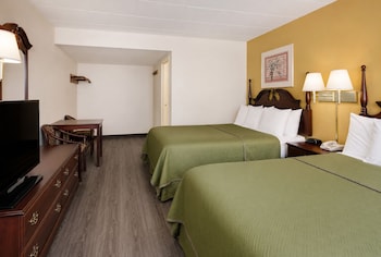 Standard Room, 2 Queen Size Beds, Smoking