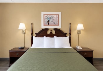 Standard Room, 1 Queen Bed, Non Smoking