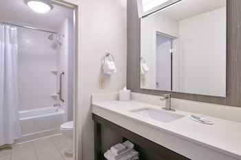 Room, 2 Double Beds, Roll-in Shower