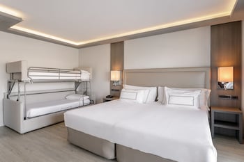 Grand Premium Room (2+2)