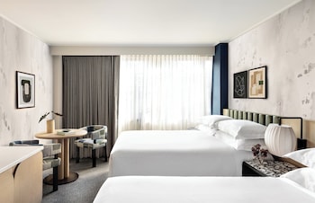 Room, 2 Queen Beds, Accessible Bathtub (Communication, Mobility)