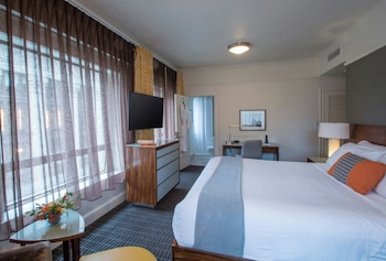 Premium Room, 1 King Bed