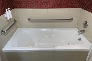 Room, 1 Queen Bed, Accessible, Smoking (Mobility)
