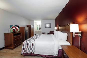 Superior Room, 1 King Bed, Non Smoking (First Floor)