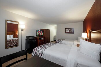 Deluxe Room, 2 Queen Beds, Non Smoking