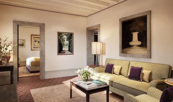 Suite (Monastery)