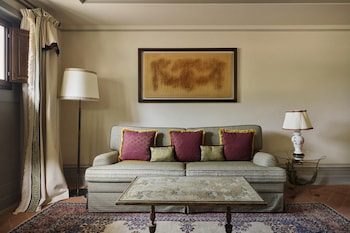 Suite (Monastery)
