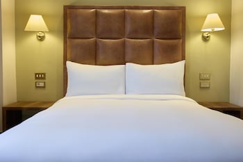 Standard Double Room (London Eye View)