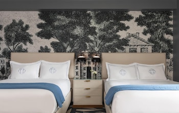 Premium Room, 2 Queen Beds, Accessible (Shower)