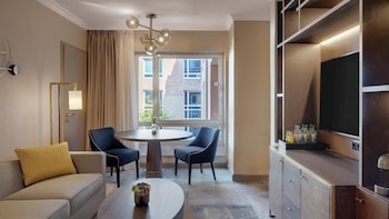 Junior Suite, 2 Twin Beds (Plus)