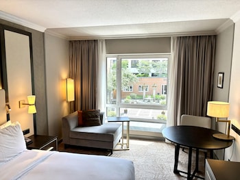 Room, 2 Twin Beds, Courtyard View