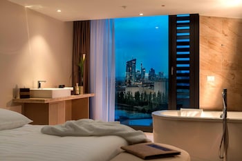 Grand Suite, 2 Bedrooms (View)
