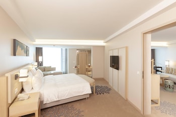 Grand Suite, 2 Bedrooms (View)