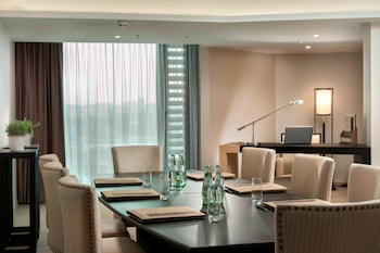 Grand Suite, 2 Bedrooms (View)