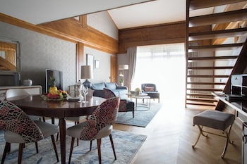 Superior Duplex Suite