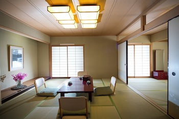 Premium Room, Multiple Beds, Smoking