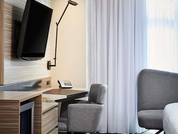 Executive Room, 1 King Bed