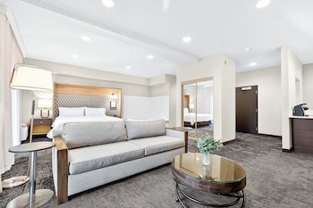 Suite, 1 King Bed, Jetted Tub