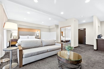 Suite, 1 King Bed, Jetted Tub