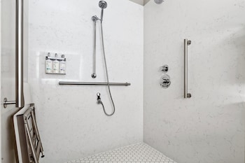 Standard Room, 1 King Bed, Accessible (Mobility Accessible)