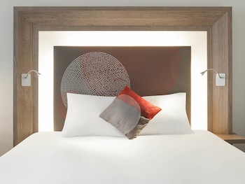 Superior Room (1 Double Bed with 2 Single Sofa Beds)