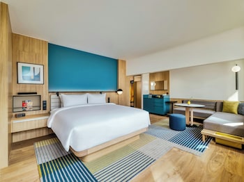 Grand Room, 1 King Bed