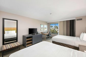 Room, 2 Queen Beds, Non Smoking