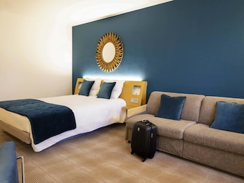Classic Room, 1 Double Bed with Sofa bed (with Shower)