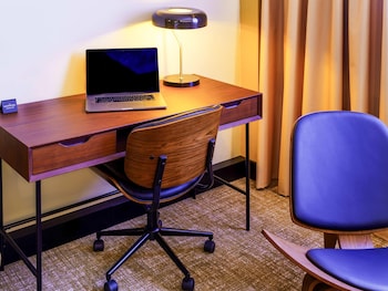 Executive Room, 1 King Bed, Bathtub