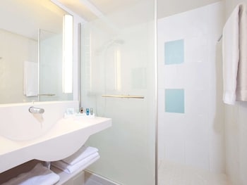 Classic Room, 1 Double Bed with Sofa bed (with Shower)