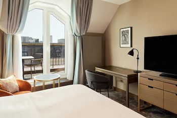 Executive Penthouse, 1 King Bed, Balcony